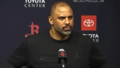 开云官方-胜马刺发布会！乌度卡爆赞谢泼德与史密斯，通过对抗压制文班亚马