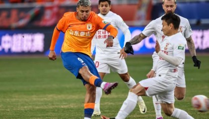 泰山双核互评齐声“非常好” 克雷桑被赞“顶级水平”