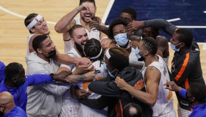 kaiyun网站-大场面不乱阵脚 新秀天秀绝杀助魔术脱身泥潭