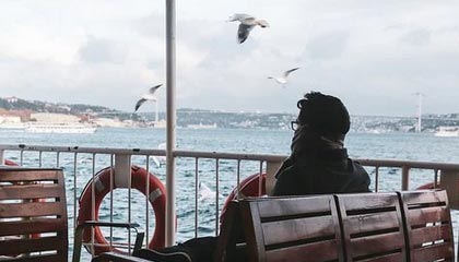 女友大方回应恋情：我很开心，我很爱亚马尔