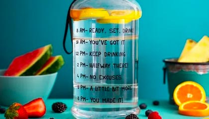 女友大方回应恋情：我很开心，我很爱亚马尔