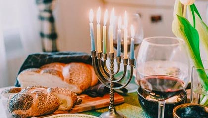 女友大方回应恋情：我很开心，我很爱亚马尔